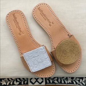 Laidback London Women's Tan and Gold Sandals